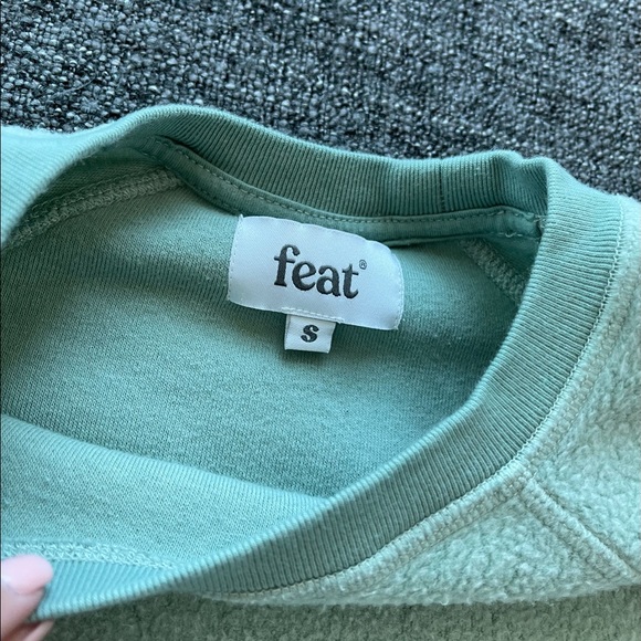 Feat Crewneck - Picture 3 of 5